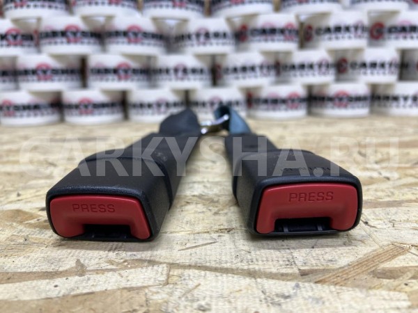 Замок ремня безопасности задний Toyota Camry VII (XV50) Рестайлинг оригинальный номер 73470-06170-C0