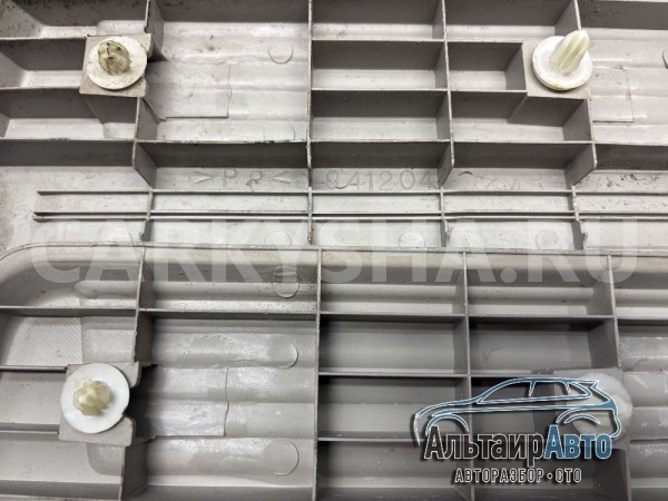 Накладка порога передняя правая Pajero 4 Mitsubishi i оригинальный номер 1MR402149