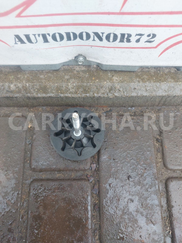Крепление запасного колеса Toyota Avensis T250 Toyota Avensis оригинальный номер 5193122040
