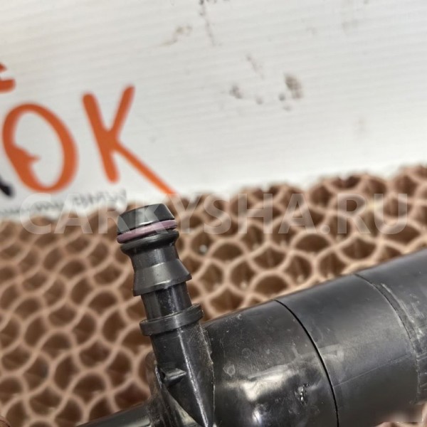 Насос омывателя фар BMW 3er оригинальный номер 67 12 8 377 430