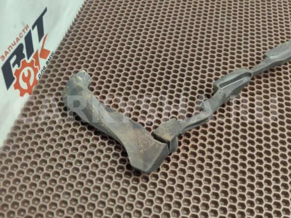 Уплотнитель крыла BMW X5 