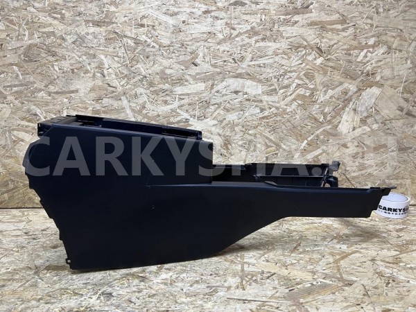 Подлокотник передний Toyota Camry VII (XV50) оригинальный номер 58910-33421-C0