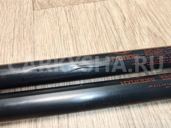 Упоры крышки багажника Hyundai Getz 2008 817701C001 G4EE Hyundai Getz 