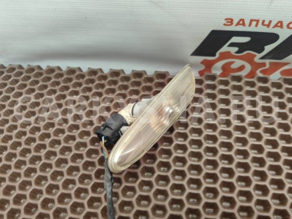 Повторитель поворота BMW 3er оригинальный номер 63 13 7 253 325, 63 13 7 253 325, 63137253325, 7253325, 63 13 6 932 997, 63136932997, 6932997