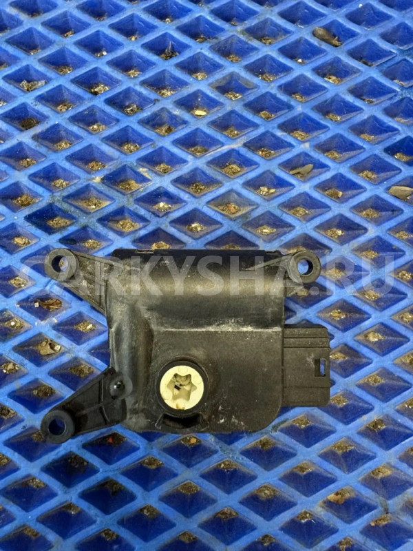 Моторчик заслонки отопителя Volkswagen Golf Mk6 (2008—2012) Volkswagen Golf оригинальный номер 0132801392