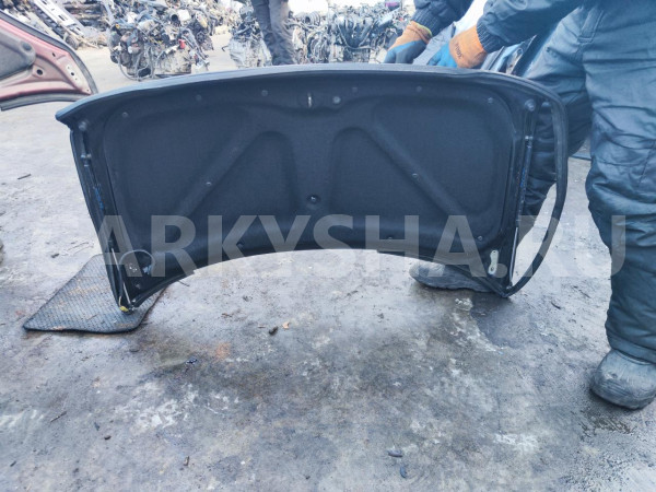 Крышка багажника Toyota Celica оригинальный номер 644012B370