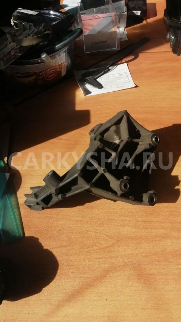 Кронштейн генератора ВАЗ (Lada) Kalina оригинальный номер 2190-1041034-10
