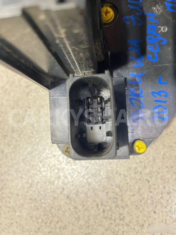 Замок двери передний правый Geely Emgrand 2013 Geely Emgrand EC7 оригинальный номер 01811215