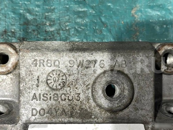 Кронштейн топливной рампы Land Rover Discovery 3 Land Rover Discovery оригинальный номер C2S29616