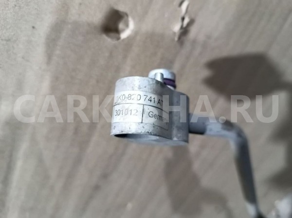 Трубка кондиционера Skoda Octavia II рестайлинг (2008—2013) Skoda Octavia оригинальный номер 1K0820741at