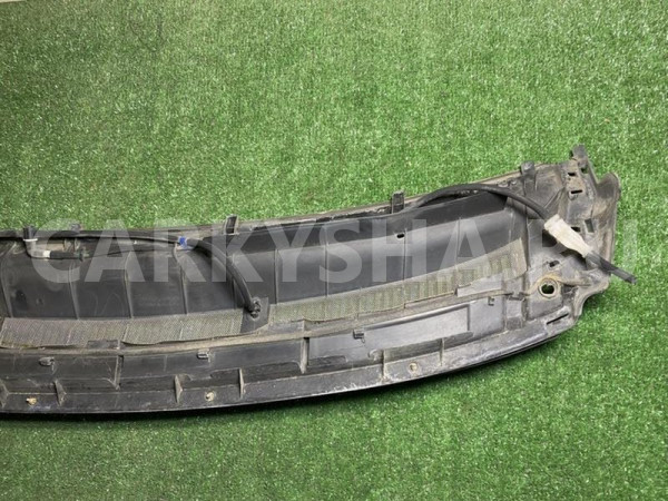 Решетка под лобовое стекло Toyota Vios оригинальный номер 557830D110