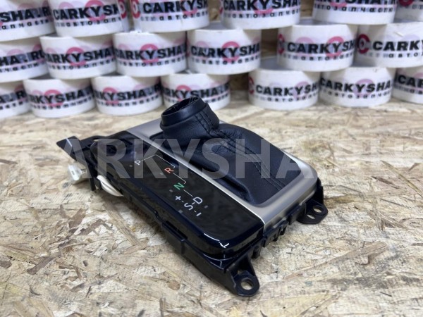 Накладка кулисы Toyota Highlander III (U50) оригинальный номер 58808-0E010