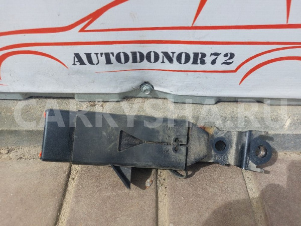 Замок ремня задний правый Toyota Avensis T270 Toyota Avensis оригинальный номер 7338005020C0