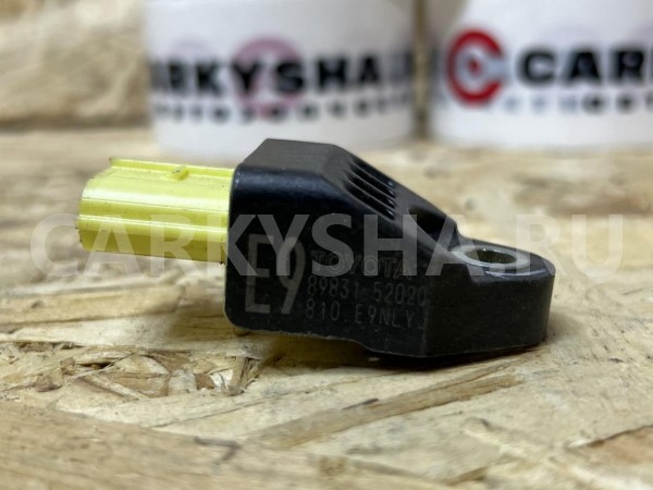 Датчик удара Toyota Camry VII (XV50) оригинальный номер 89831-52020