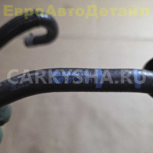 Топливный шланг VW Touareg CR, Audi Q7 Q8 2024г Volkswagen Touareg оригинальный номер 4M0201219H