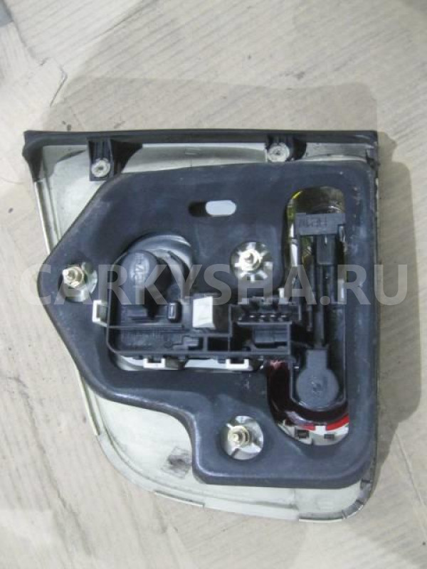 Фонарь задний внутренний левый VW Touareg 2002-2010 Volkswagen Touareg оригинальный номер 7L6945093S