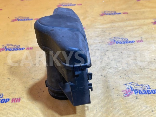 Воздухозаборник Skoda Octavia II (2004—2009) Skoda Octavia оригинальный номер 1K0805962