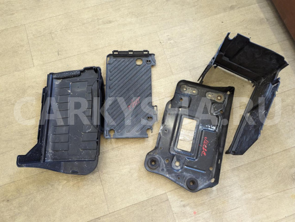 Крепление аккумулятора Mercedes-Benz A-klasse оригинальный номер A2465410205