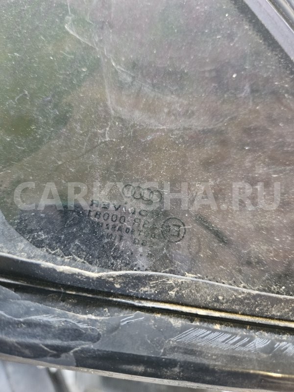 Форточка кузова Audi A4 