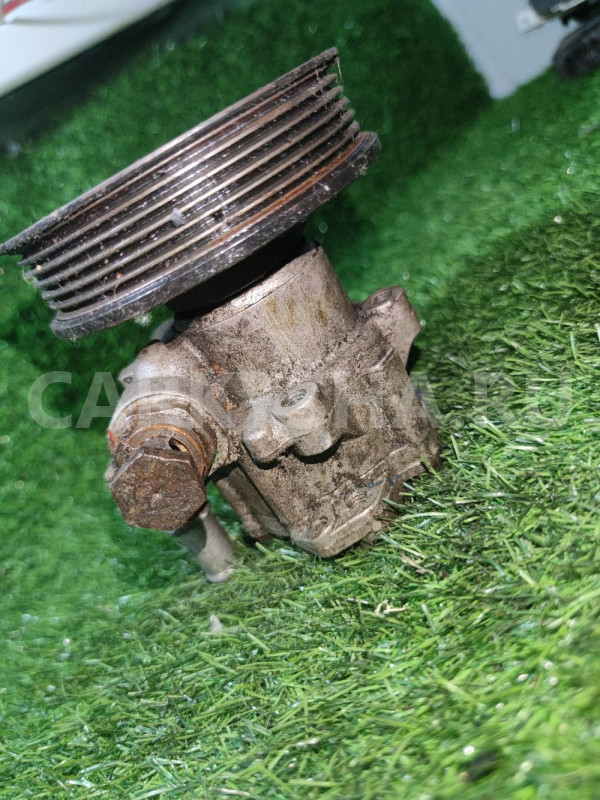 Шкив насоса гидроусилителя VW Golf 3 Skoda Volkswagen Golf оригинальный номер 030145269A