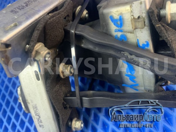 Ограничитель двери Discovery 3 передней задней Land Rover Discovery оригинальный номер BDH 780070