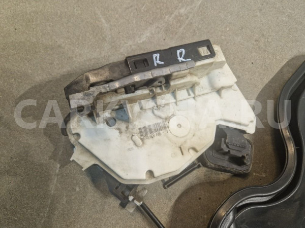 Замок двери задний правый Volkswagen Polo 5 СЕДАН Volkswagen Polo оригинальный номер 5K4839016R