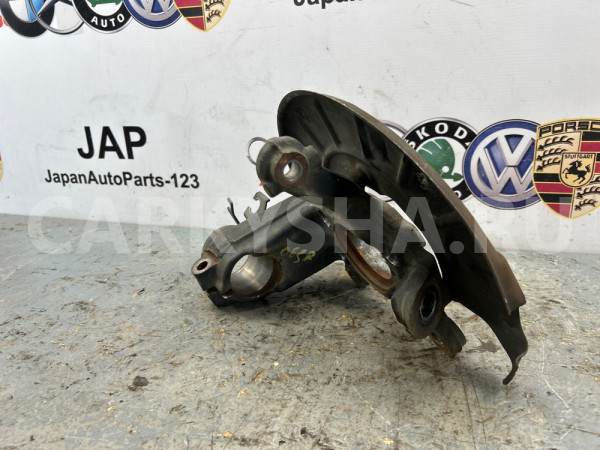 Кулак поворотный передний правый Volkswagen GOLF Volkswagen Golf 