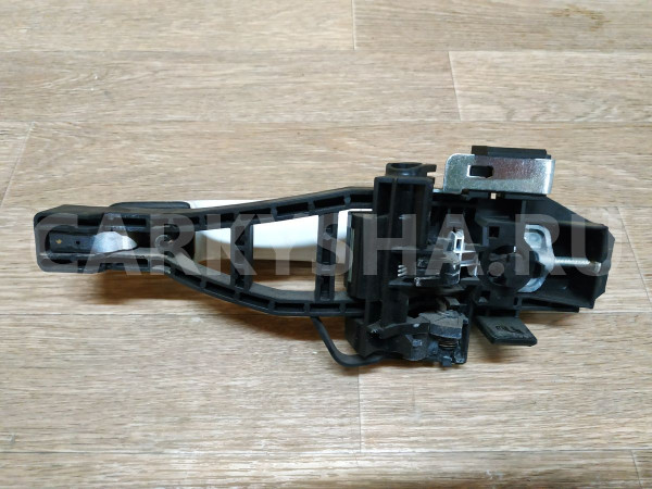 Ручка двери задней наружная правая Ford Focus оригинальный номер BM51A224A36CG
