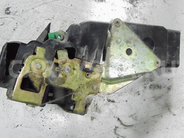 Замок двери передней левой для Mitsubishi Carisma Mitsubishi Carisma оригинальный номер M823553