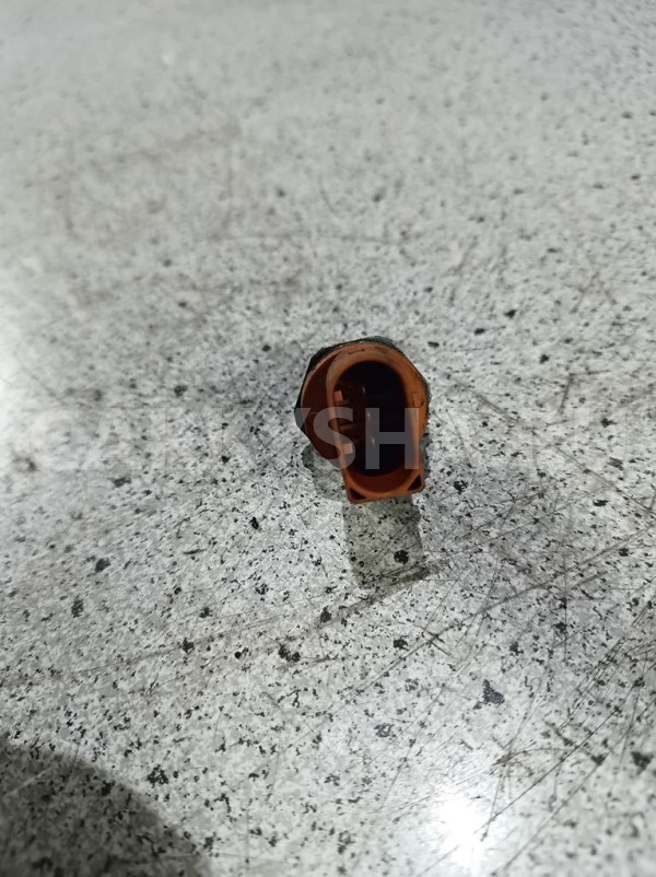 Датчик давления топлива Skoda Octavia II рестайлинг (2008—2013) Skoda Octavia оригинальный номер 06j906051d