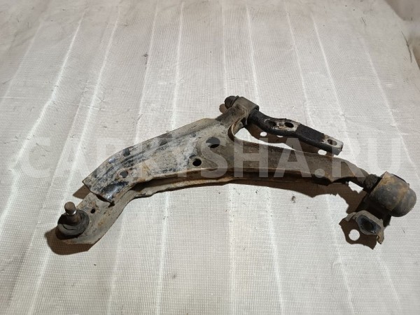 Рычаг передний левый Nissan Primera 