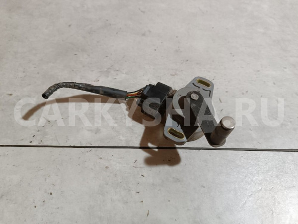 Датчик положения педали газа Toyota Prius оригинальный номер 8928120010