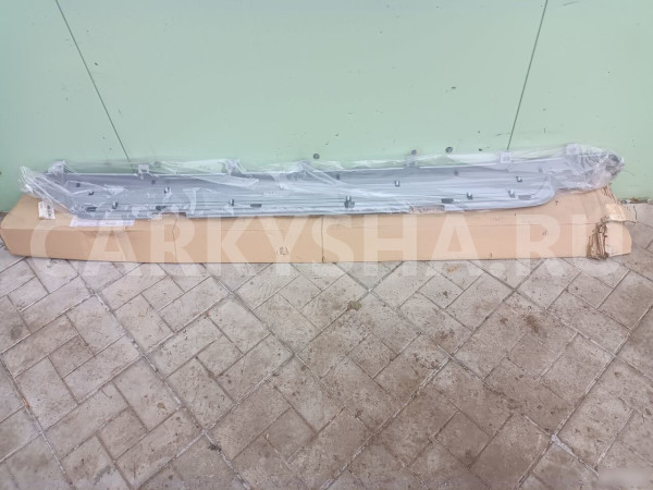 Накладка на подножку Митцубиси Паджеро 3 Mitsubish Mitsubishi i оригинальный номер MN136422HD