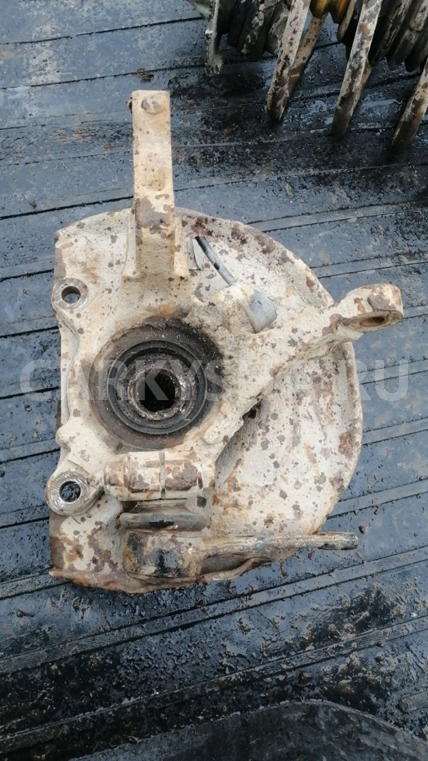 Кулак передний правый Mitsubishi Space Star Mitsubishi Carisma оригинальный номер MR369682