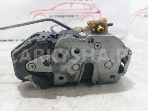 Замок двери передней правой Opel Astra J Opel Astra оригинальный номер 13579515