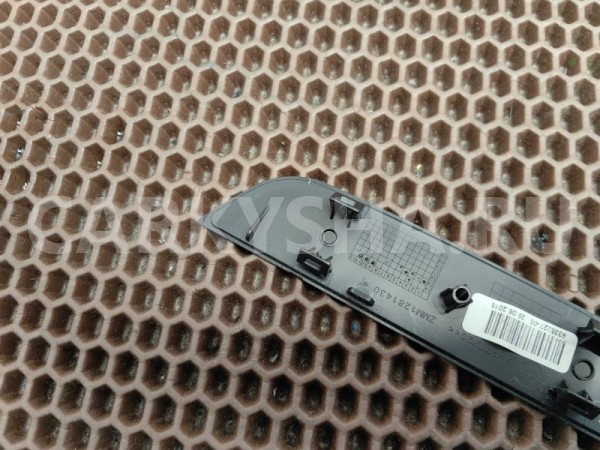 Заглушка торпеды BMW X1 