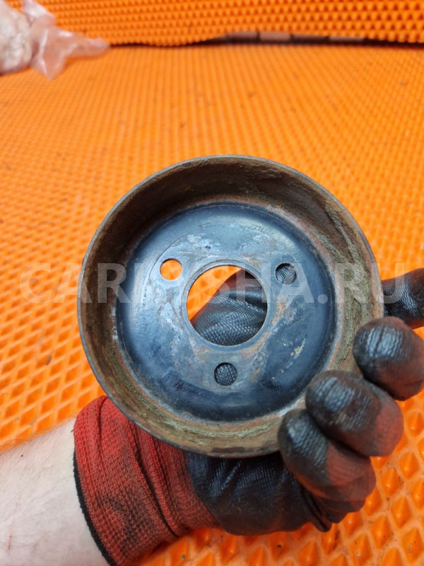 Шкив помпы ford focus 2 qqdb 1.8 Ford Focus оригинальный номер 1s7q8509ac