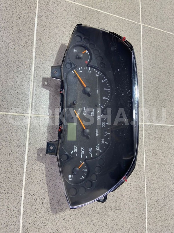 Панель приборов Ford Focus 1 EYDE Ford Focus оригинальный номер 98AP10841BC