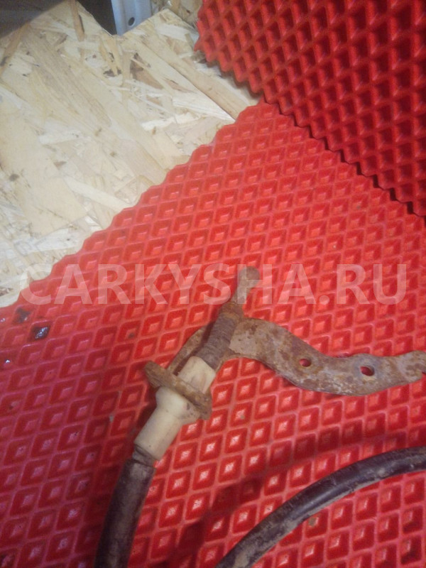 Трос ручника правый Toyota auris Toyota Auris оригинальный номер 7703512440