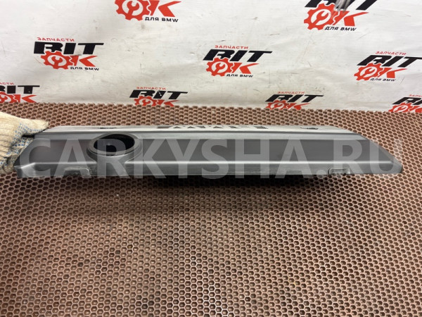 Декоративная крышка двигателя BMW 5er оригинальный номер 11 12 7 526 445, 11 12 7 526 445, 11127526445, 7526445, 11 12 1 710 781, 1121710781, 1710781