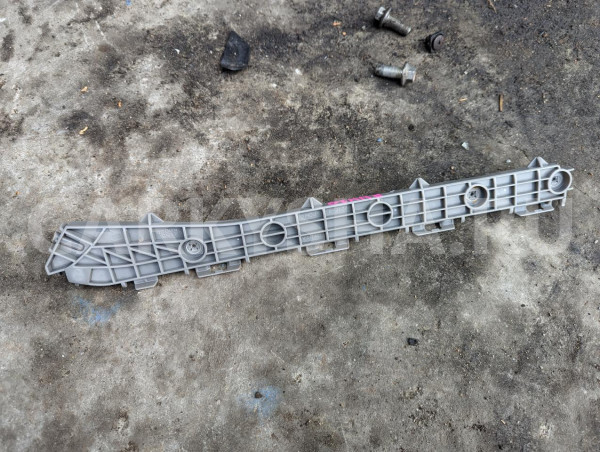 Крепление бампера Toyota Vellfire оригинальный номер 52155-58030