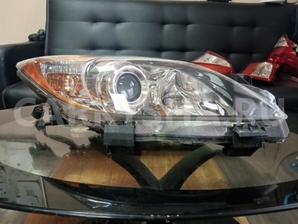 Фара галоген Mazda 3 2009-2013 BL, правая Mazda 3 