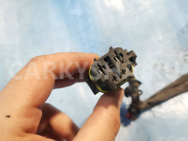Фишка вентилятора Mercedes-Benz E-класс W212 Mercedes-Benz E-klasse оригинальный номер A2205450329