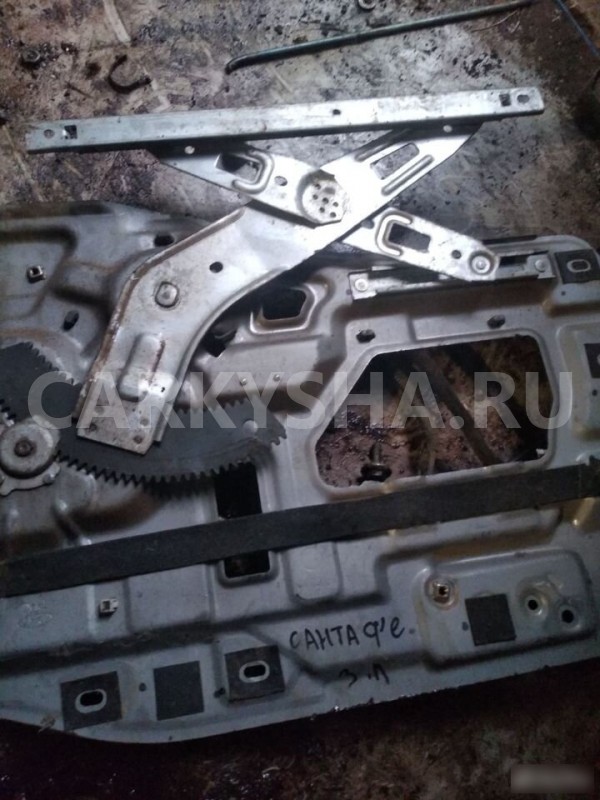 Стеклоподъемник электр. задний Hyundai Santa Fe I (2000—2012) Hyundai Santa Fe 