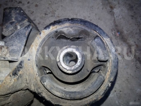 Опора двигателя правая Kia Shuma I (1996—2001) Kia Shuma оригинальный номер 0K2A139060A