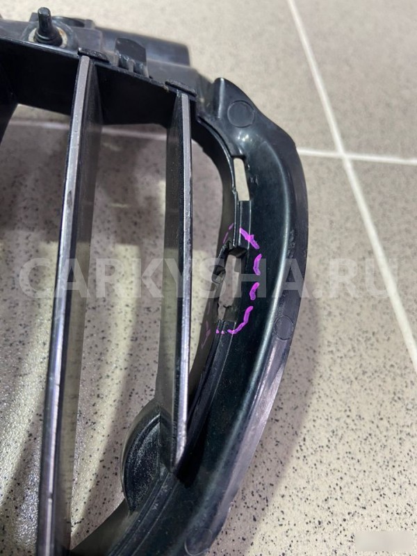 Решетка радиатора BMW 760LI 2004 г BMW 7er оригинальный номер 51137145738