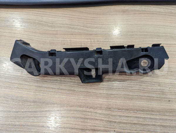 Крепление бампера Mazda Premacy оригинальный номер C513500T1