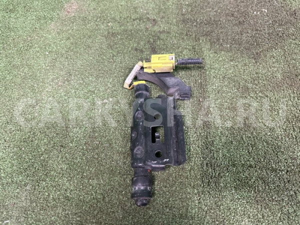 Пиропатрон капота Lexus is 2013-2020 5347053020, левый Lexus IS 
