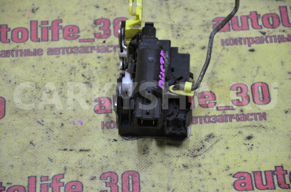 Замок двери задней левой Renault Duster 