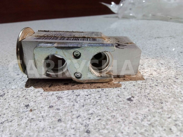 Клапан кондиционера Mercedes-Benz GL-класс X164 (2006—2009) Mercedes-Benz G-klasse оригинальный номер a1648300084